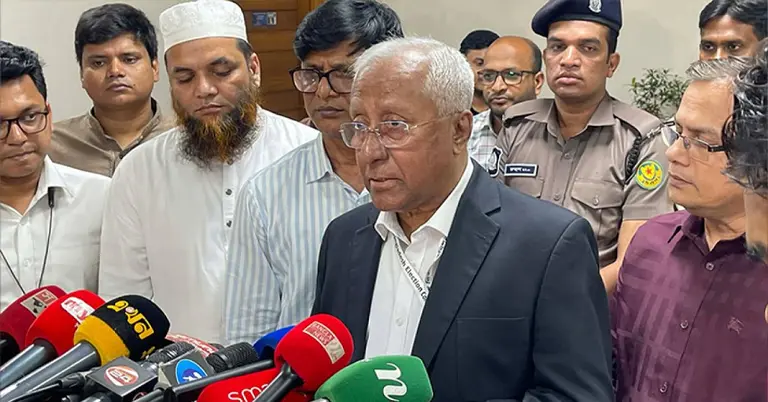 নির্বাচন কমিশনের সিনিয়র সচিব আখতার আহমেদ